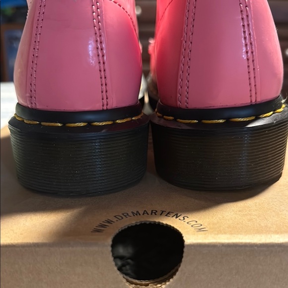 Dr. Martens Pink Combat Boots High-Top Design Women’s Size 7 US - Picture 3 of 8